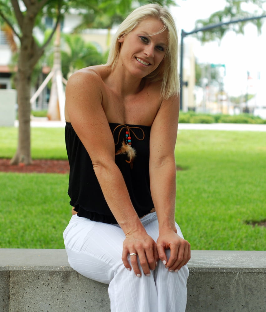 Cuzzies & auntz photoshoots...
 #87591257