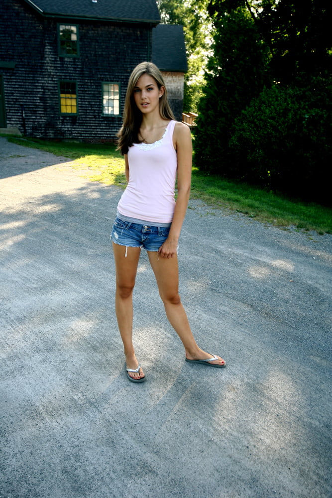 Cuzzies & auntz photoshoots...
 #87591292