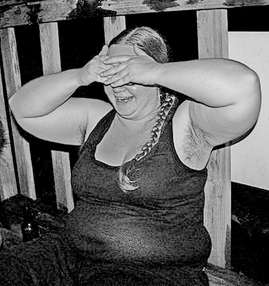 天然の毛深い女性
 #102100409