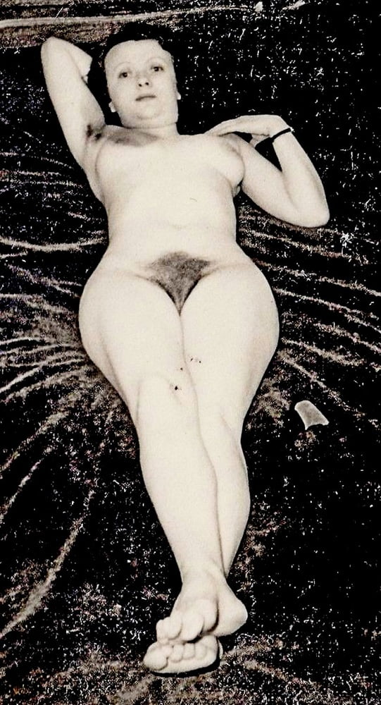 天然の毛深い女性
 #102101053