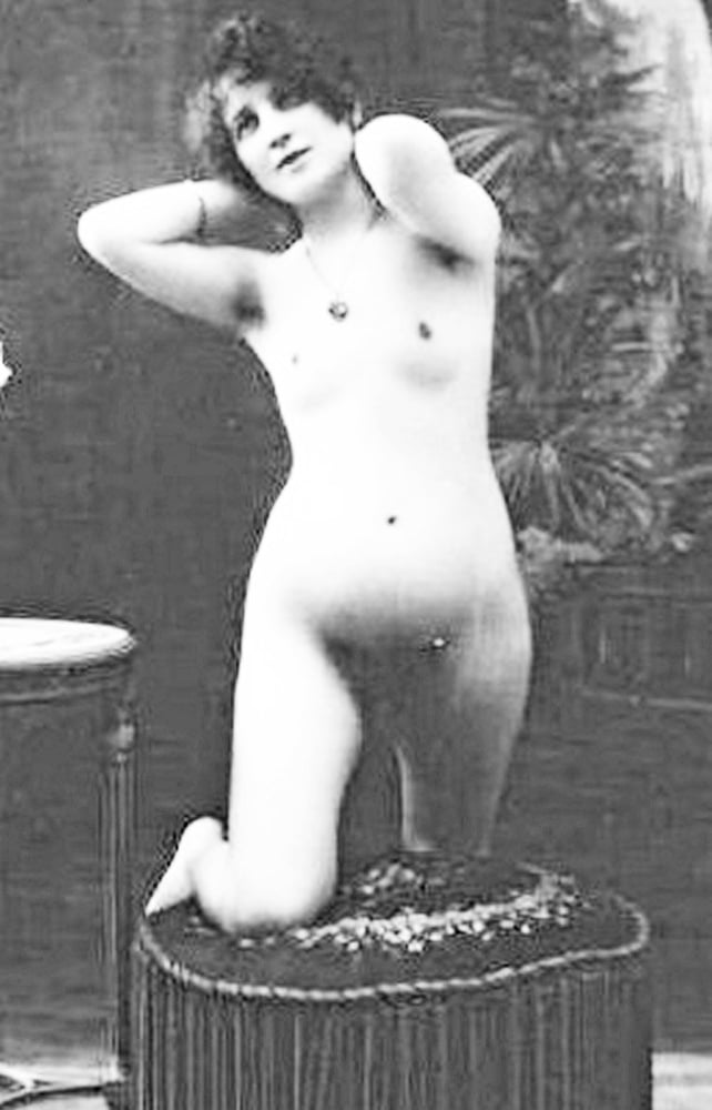 天然の毛深い女性
 #102101080