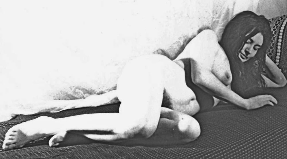 天然の毛深い女性
 #102101566