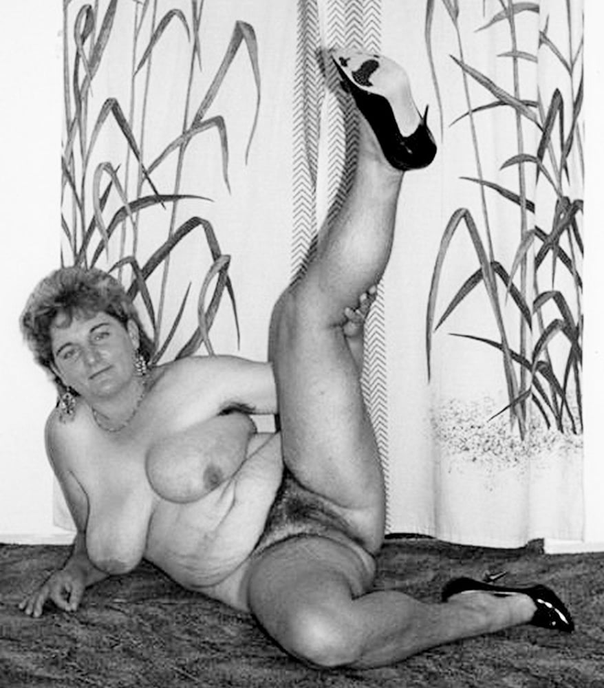 天然の毛深い女性
 #102101600