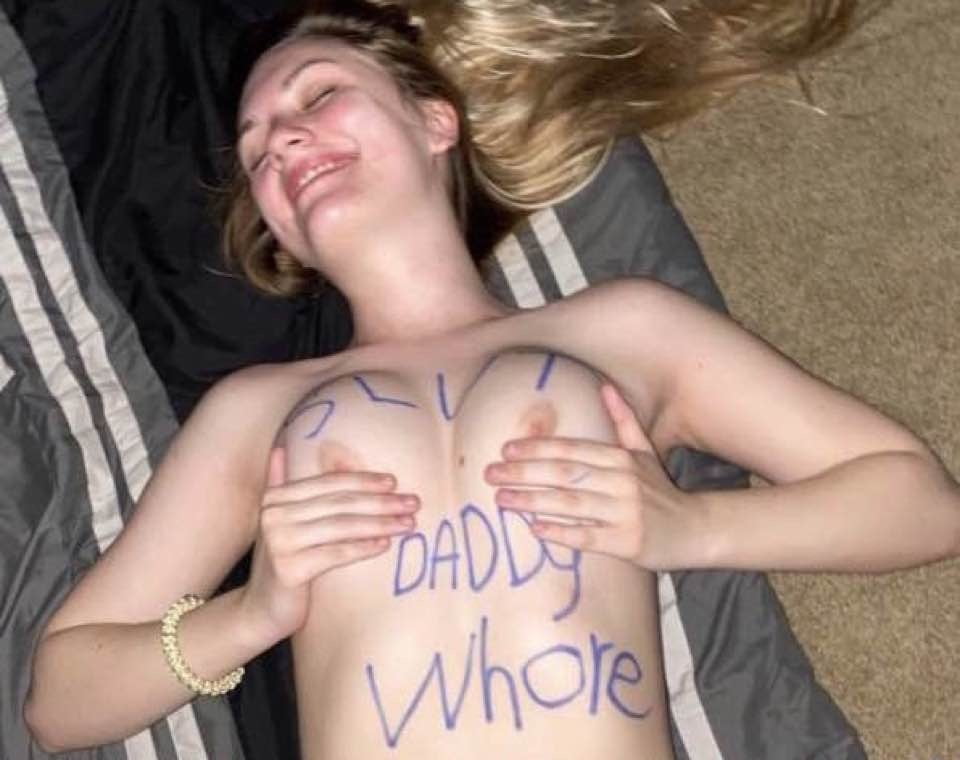 Exposed kilsluts #79842337