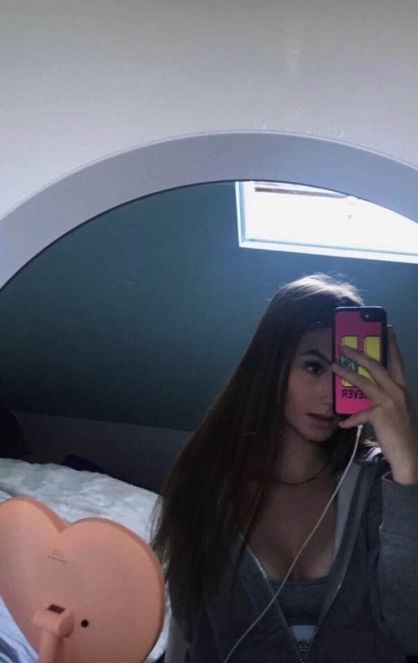 Exposed kilsluts #79842424