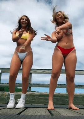 Estas chicas utilizan tiktok bien
 #89534329