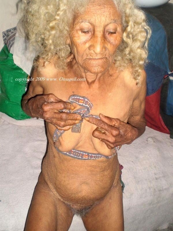 Black grannys #100879821