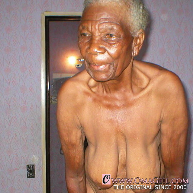 Black grannys #100879868