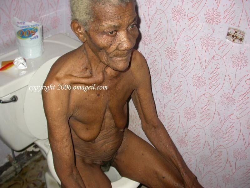Black grannys #100879877
