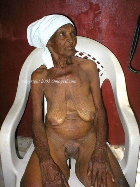 Black grannys #100879913