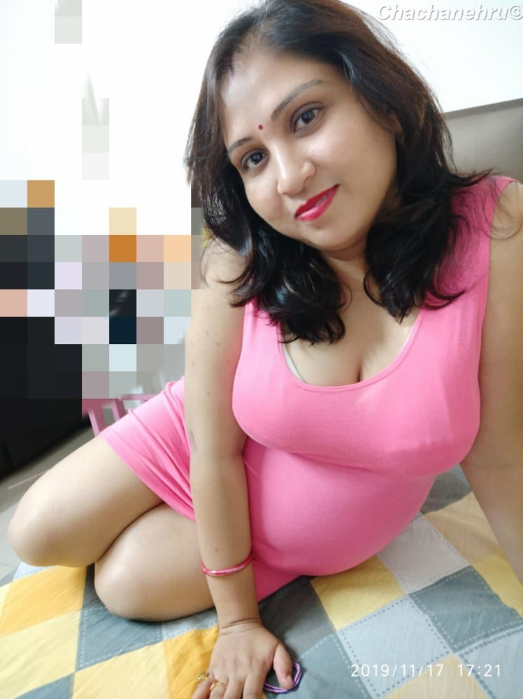 Urvashi (Savi) bhabhi show nude #6 #92772070