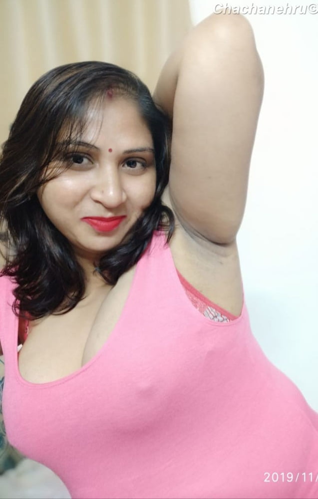 Urvashi (Savi) bhabhi show nude #6 #92772088