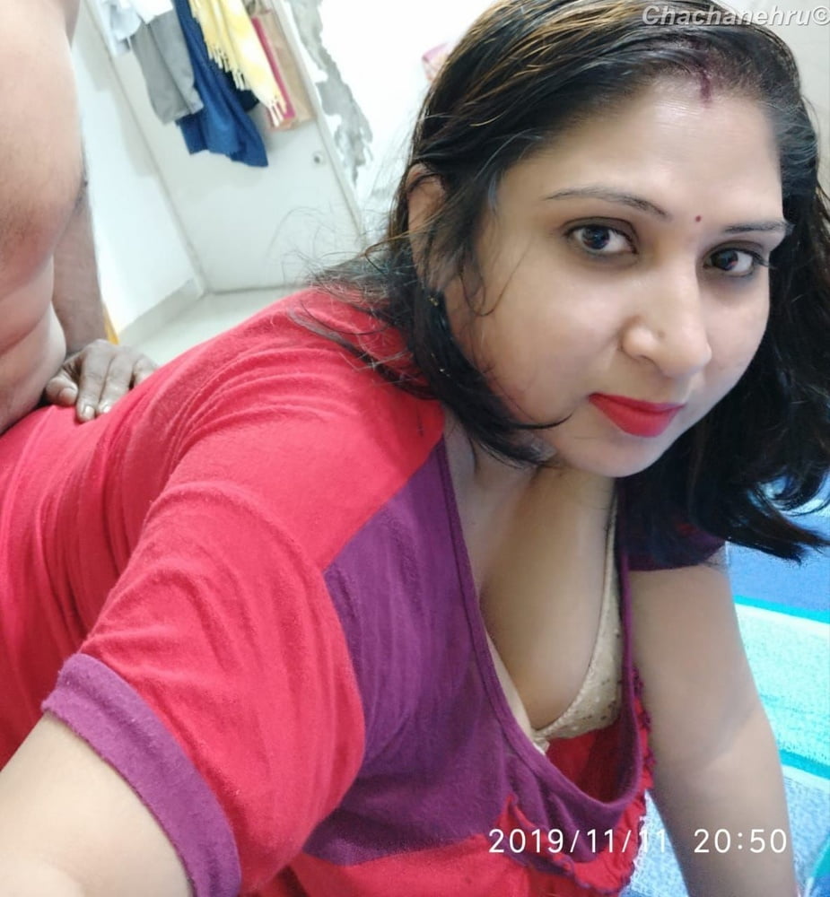 Urvashi (Savi) bhabhi show nude #6 #92772106