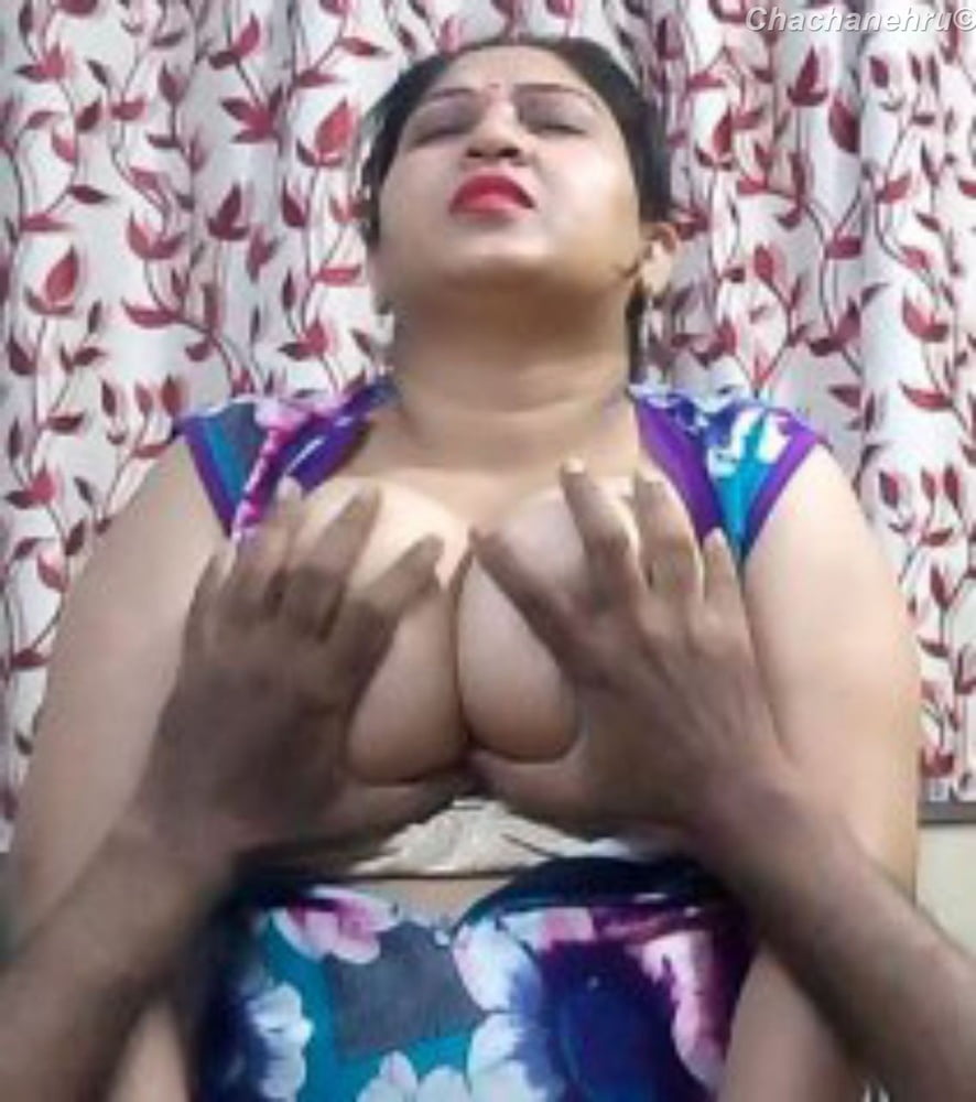 Urvashi (Savi) bhabhi show nude #6 #92772276