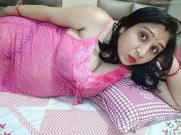 Urvashi (Savi) bhabhi show nude #6 #92772335