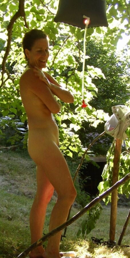Ducha al aire libre
 #80742763