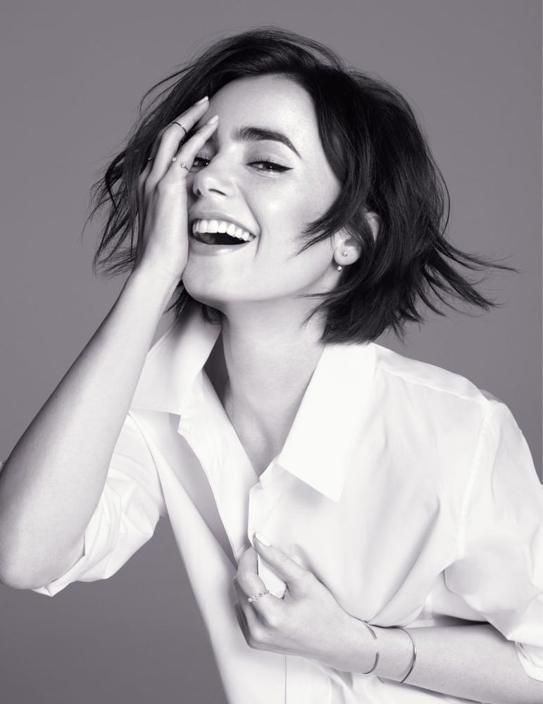 Lily collins cum musée
 #90644343