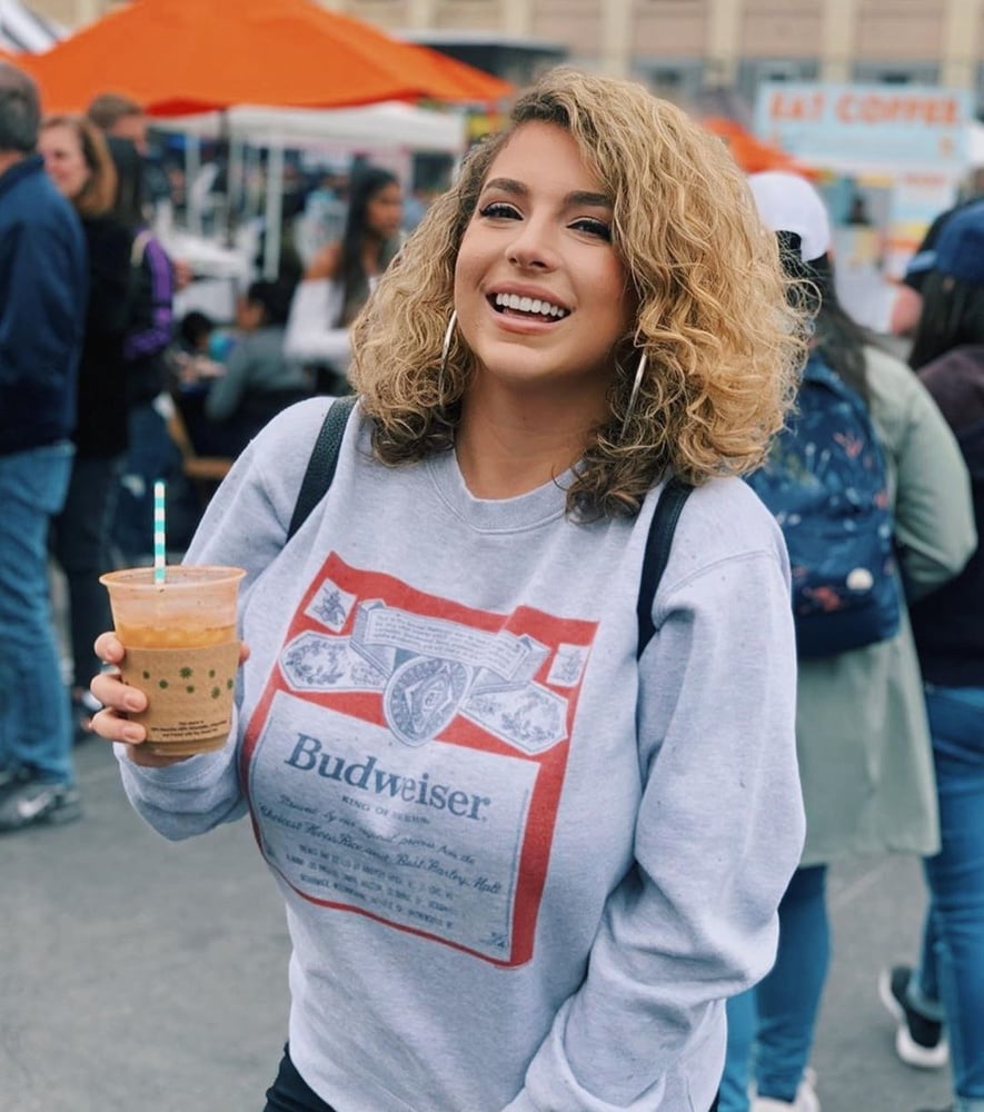 Pechugona attentionwhore alex gervasi....she is supersexy
 #102736248