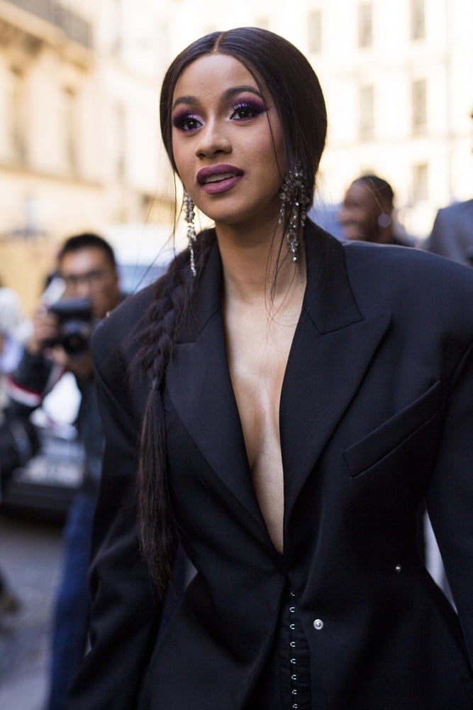 Cardi b (rapper)
 #90632554