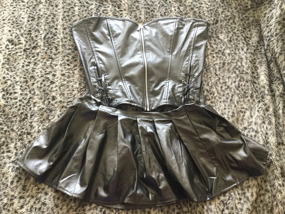 Carmen's corsets
 #80729661
