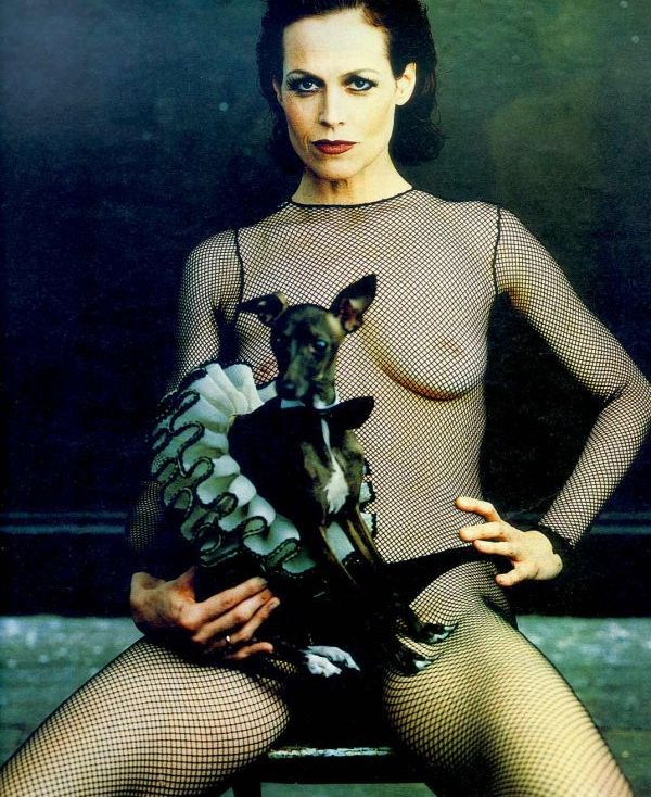 Sigourney Weaver desnuda #109195699