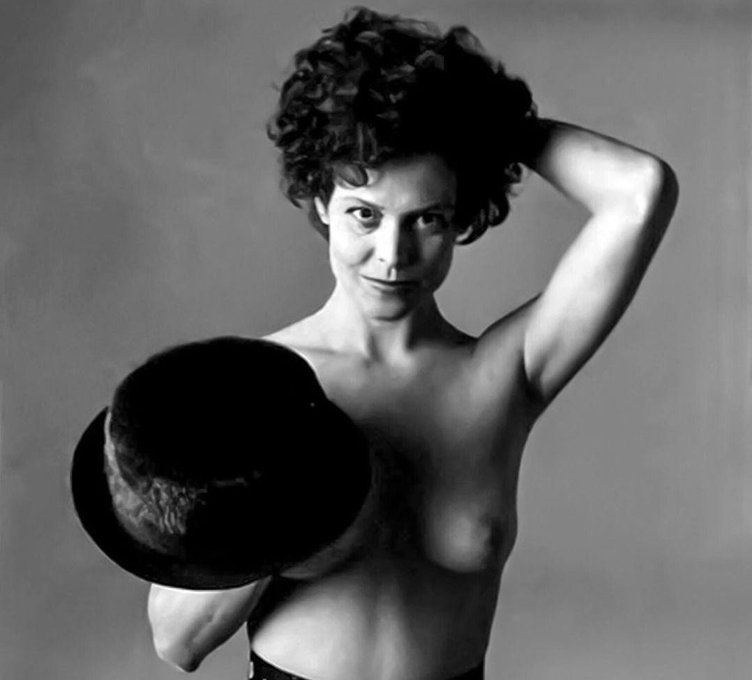 Sigourney Weaver desnuda #109195705