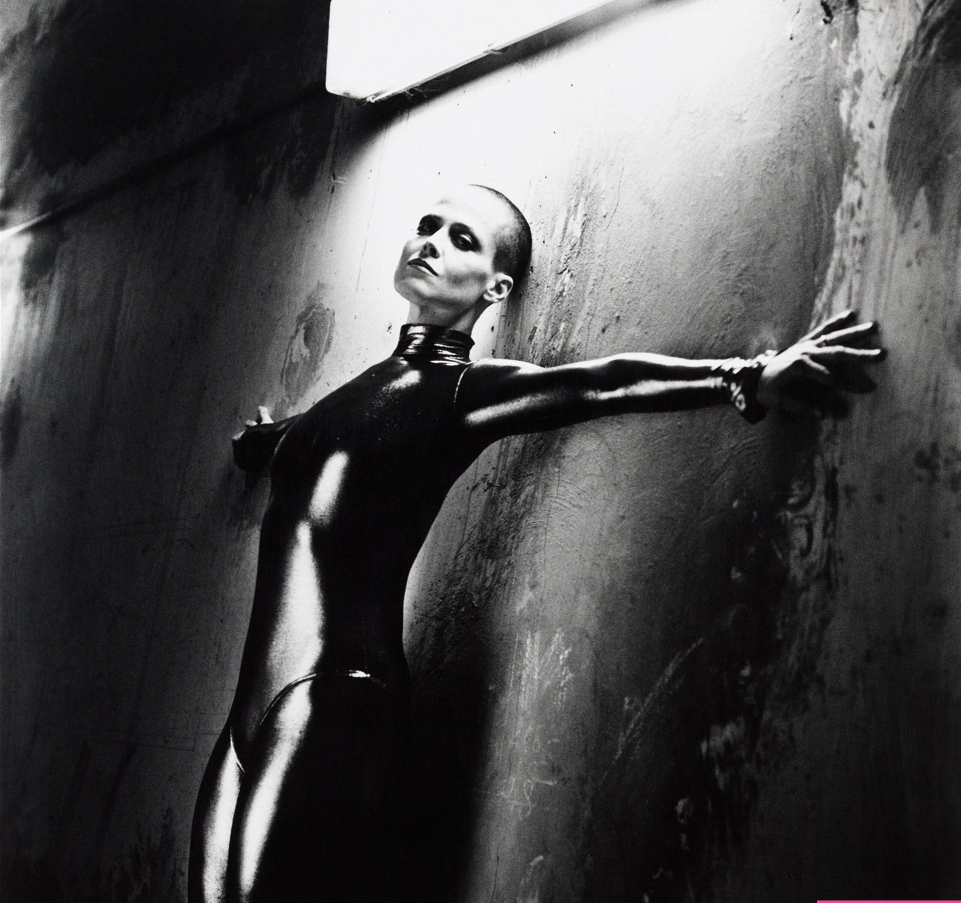 Sigourney Weaver desnuda #109195708