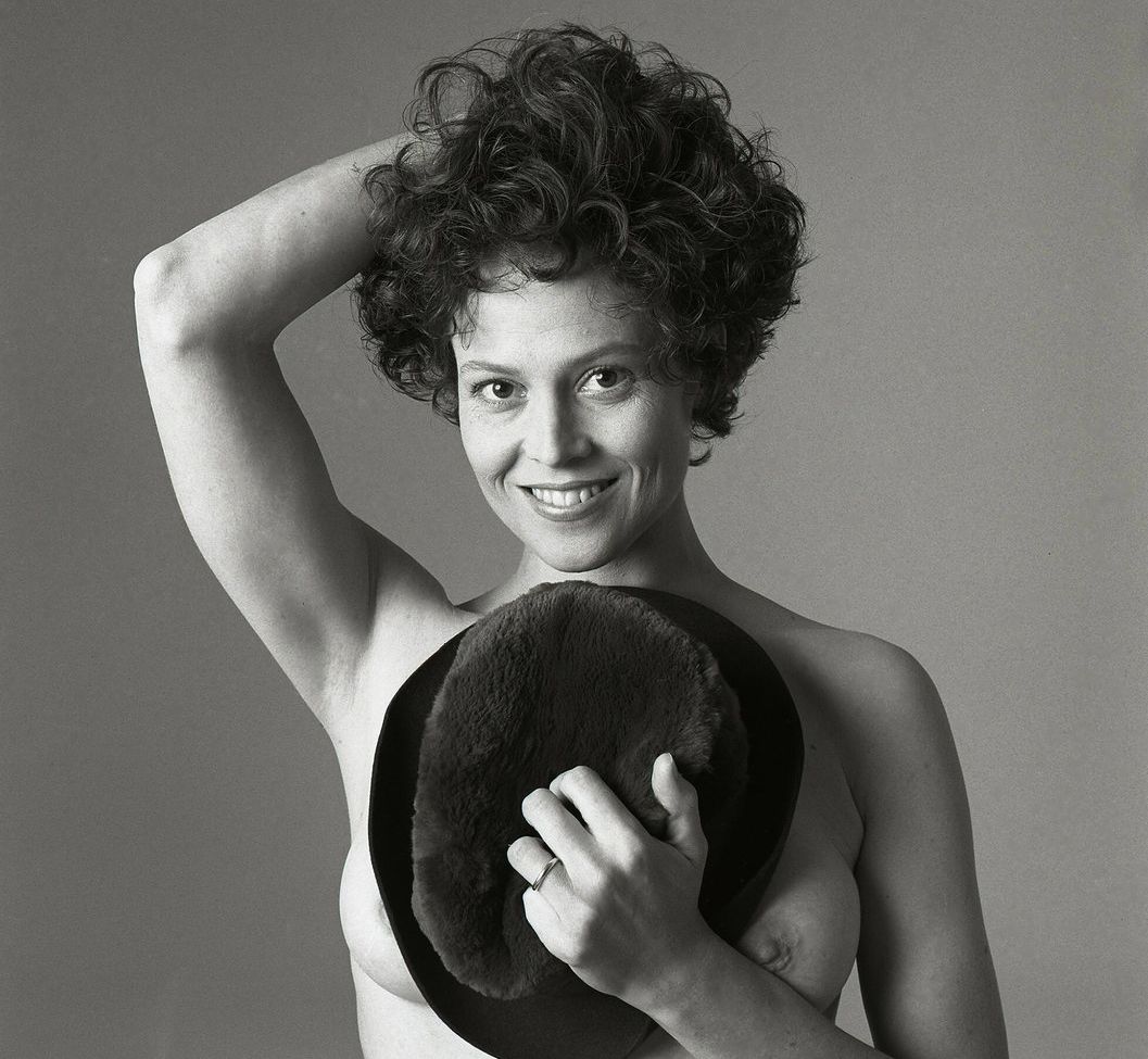 Sigourney Weaver desnuda #109195716