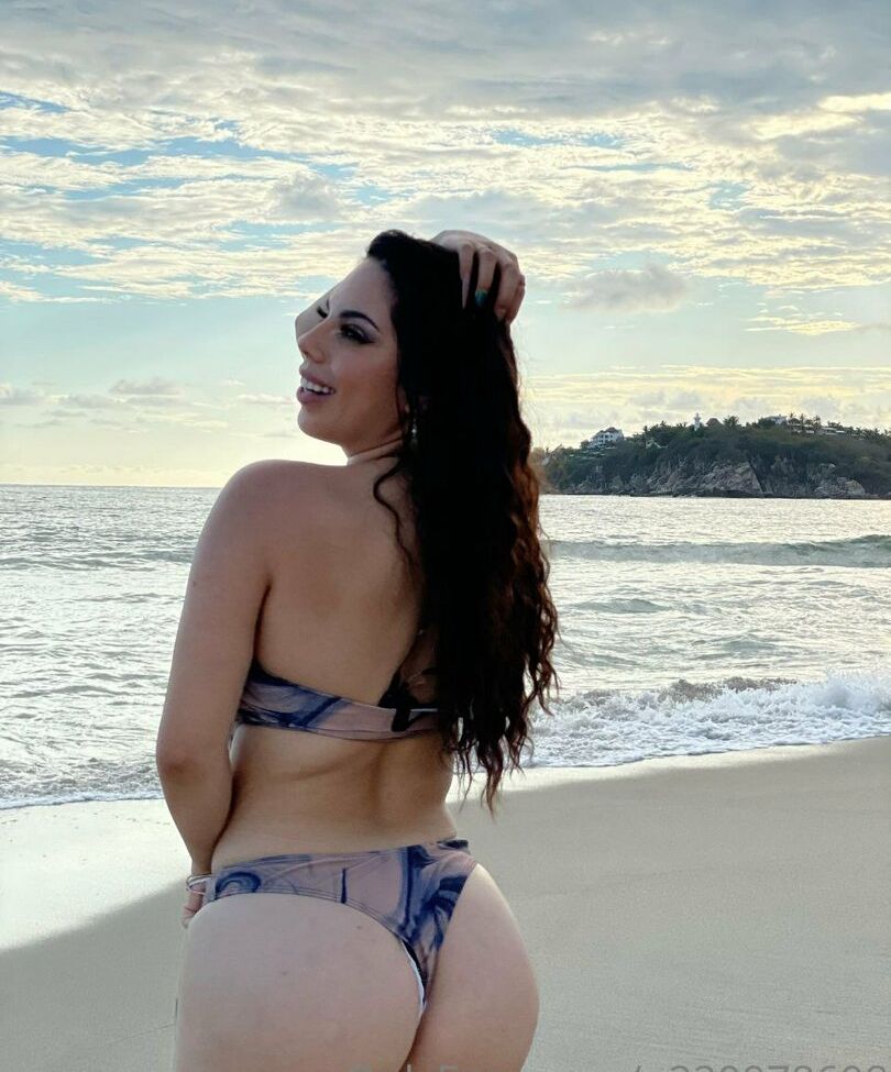 Lizbeth Rodríguez desnuda #107649971