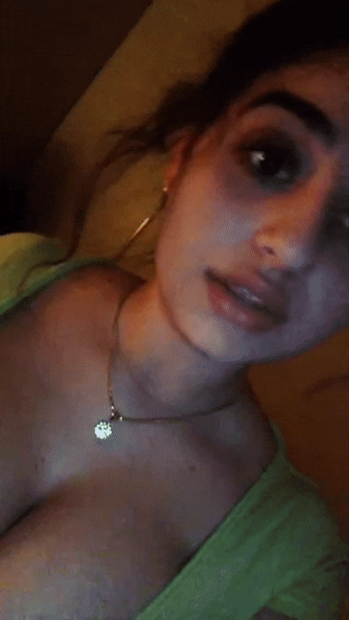 Bonitas tetas
 #105853434