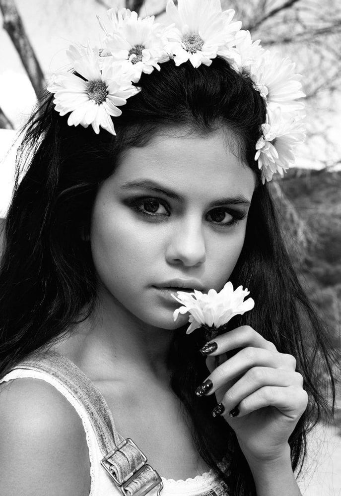 Selena gomez
 #99694816