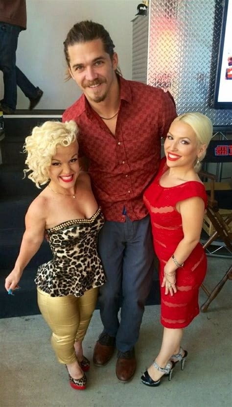 Enanos calientes
 #91356865