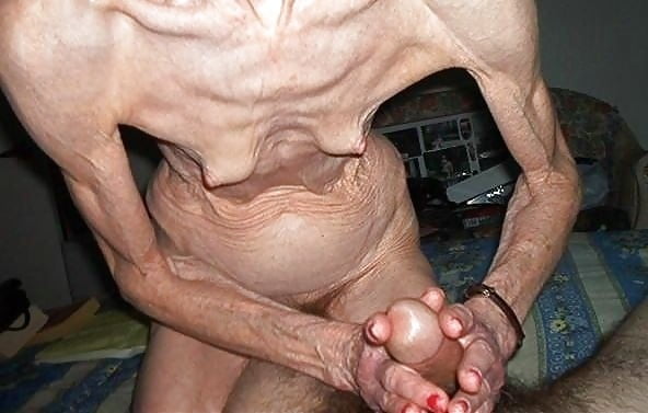 Milfs grannys
 #80390999