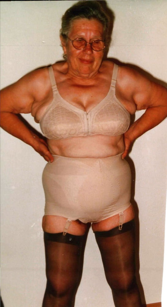 milfs grannys #80392357