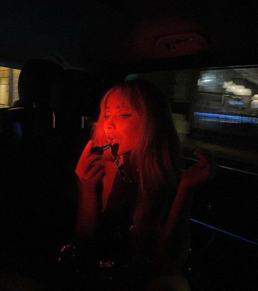 Sabrina Carpenter nackt #108035592
