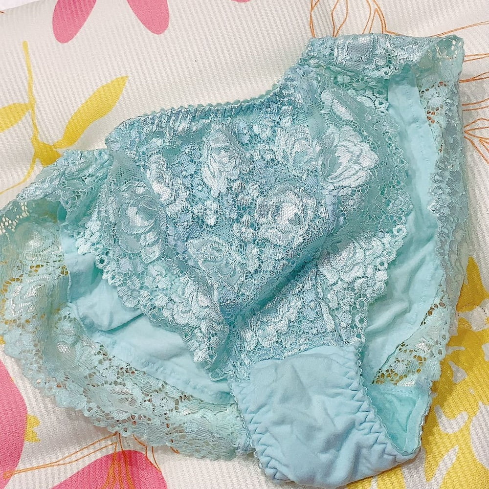 Reggiseno e mutandine
 #105142938