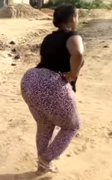 Mega booty énorme hip actrice africaine bbw pear
 #97921329