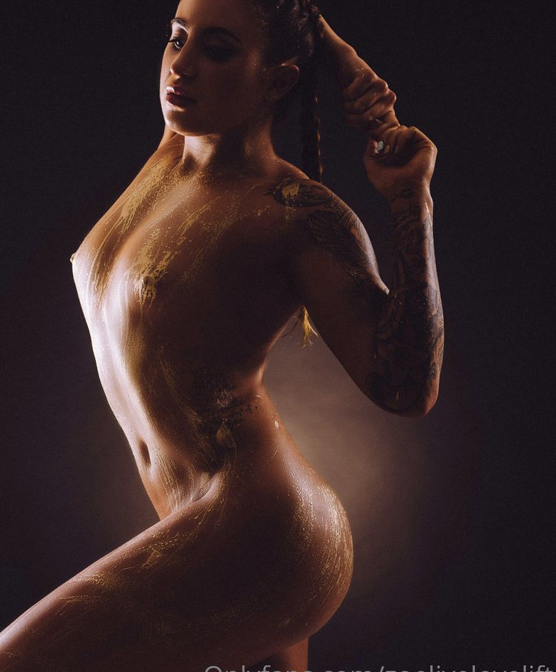 Zoe Rodriguez desnuda #108403975