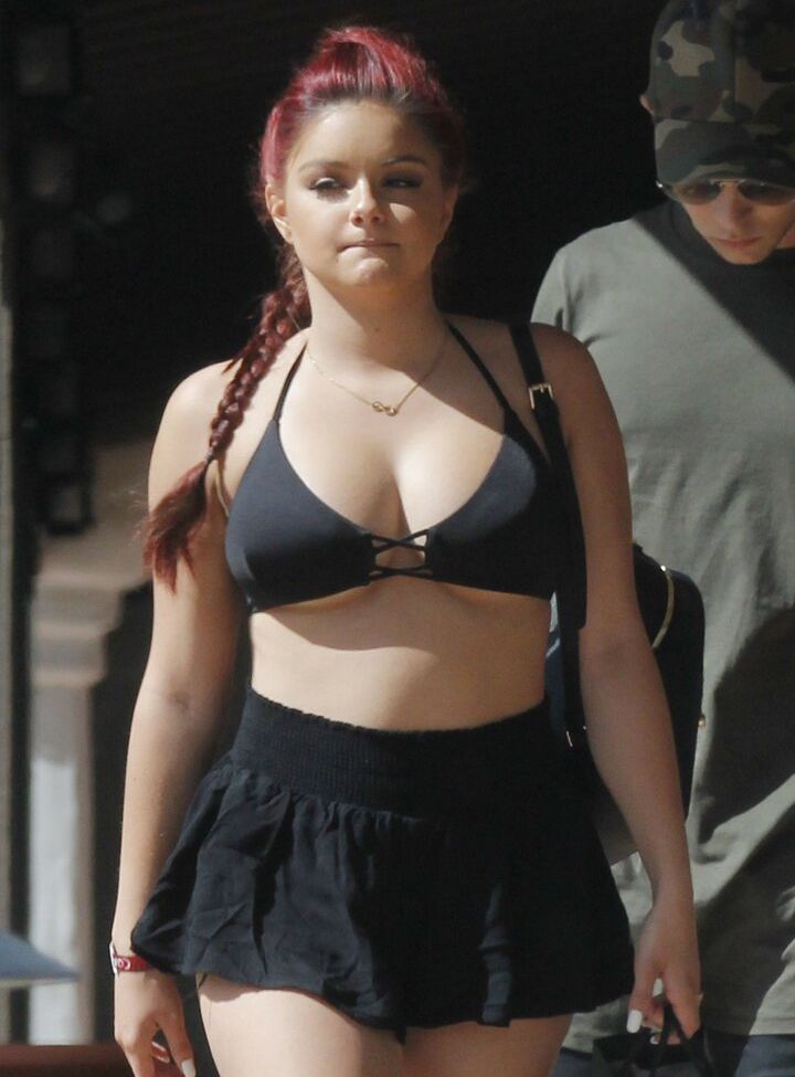 Ariel Winter nude #107848979