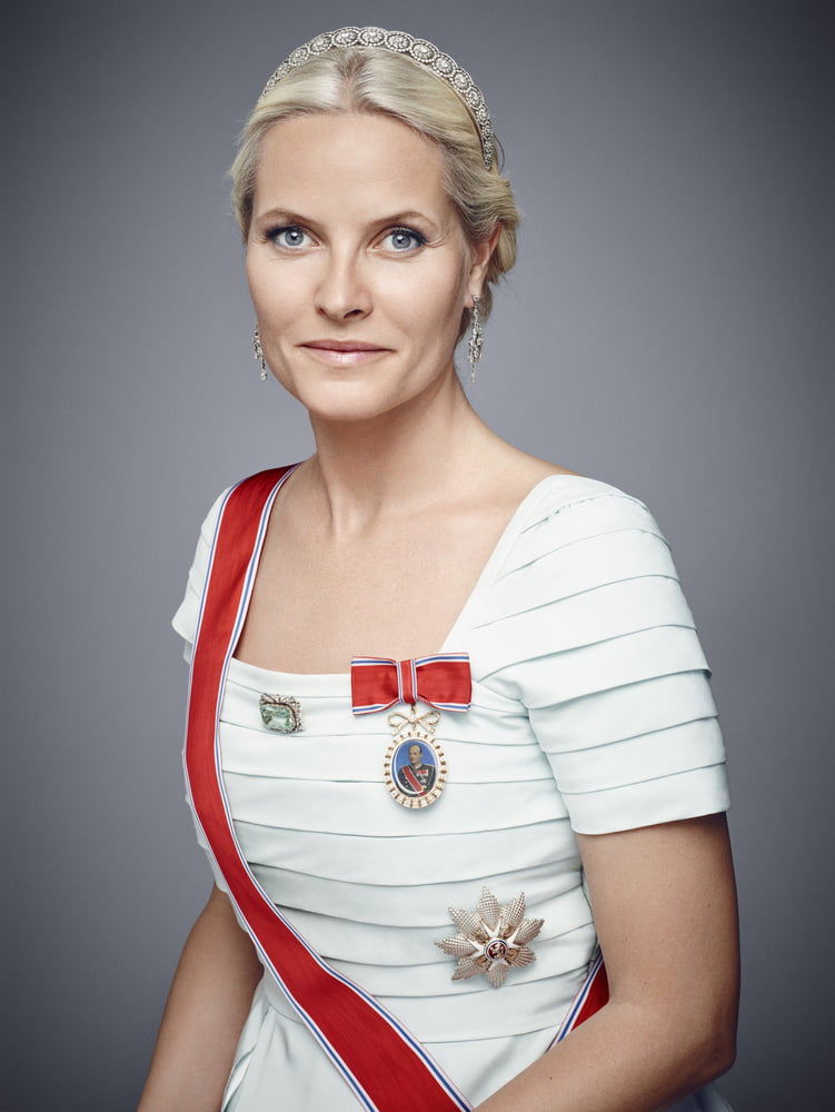 Mette-marit, princesse héritière de Norvège
 #98105188