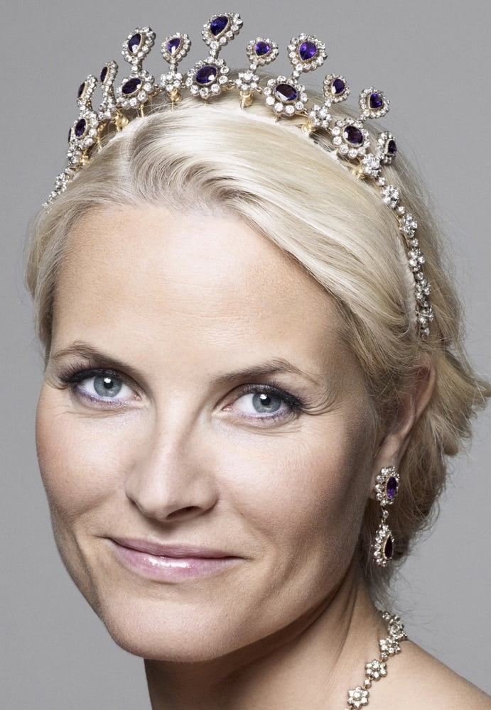 Mette-marit, princesse héritière de Norvège
 #98105208