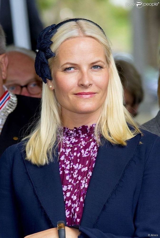 Mette-marit, princesse héritière de Norvège
 #98105230