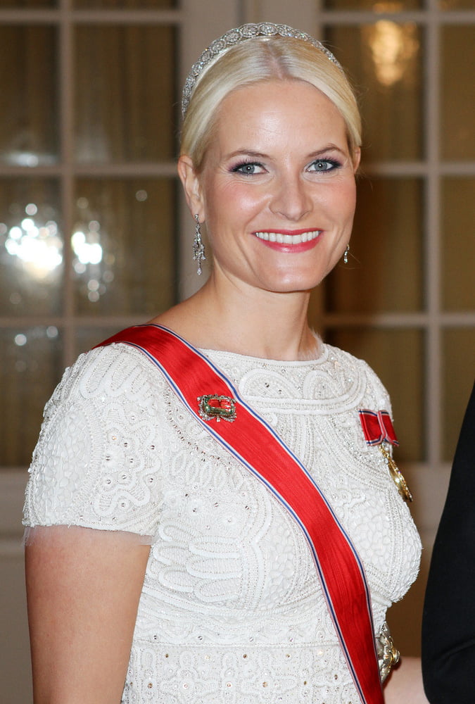 Mette-marit, princesse héritière de Norvège
 #98105237