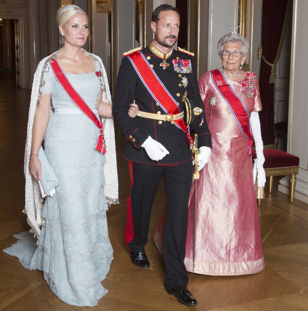 Mette-marit, princesse héritière de Norvège
 #98105368