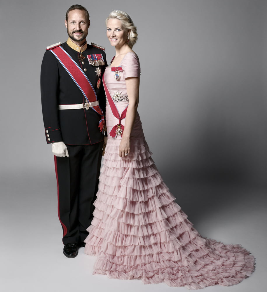 Mette-marit, princesse héritière de Norvège
 #98105377