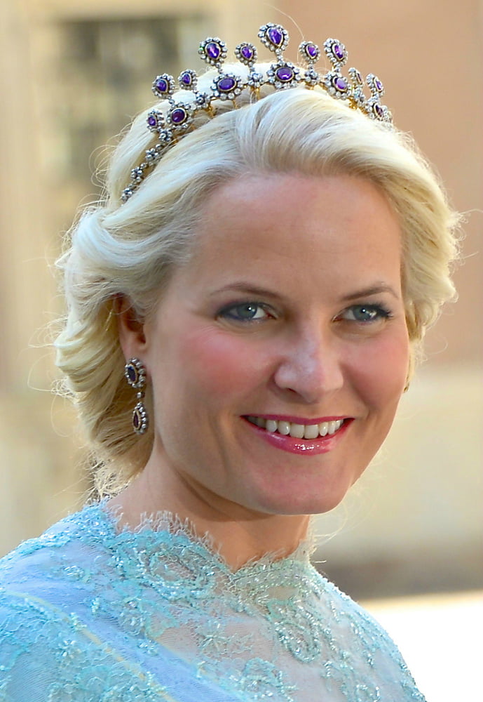 Mette-marit, princesse héritière de Norvège
 #98105396