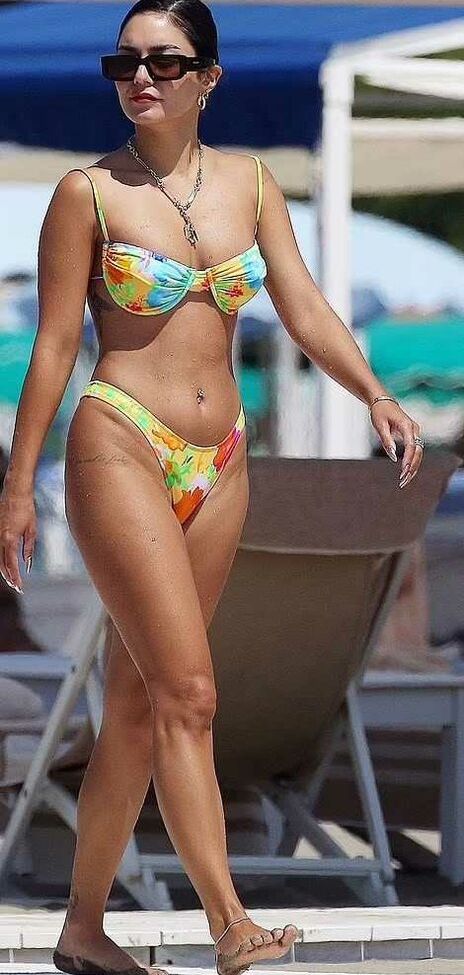 Vanessa Hudgens desnuda #107765066