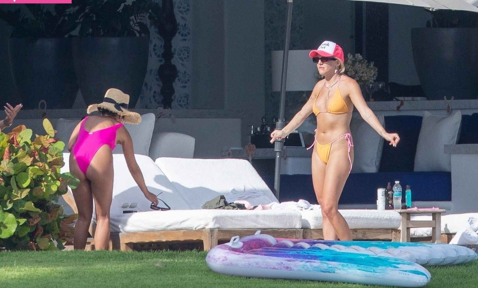 Vanessa Hudgens desnuda #107765124