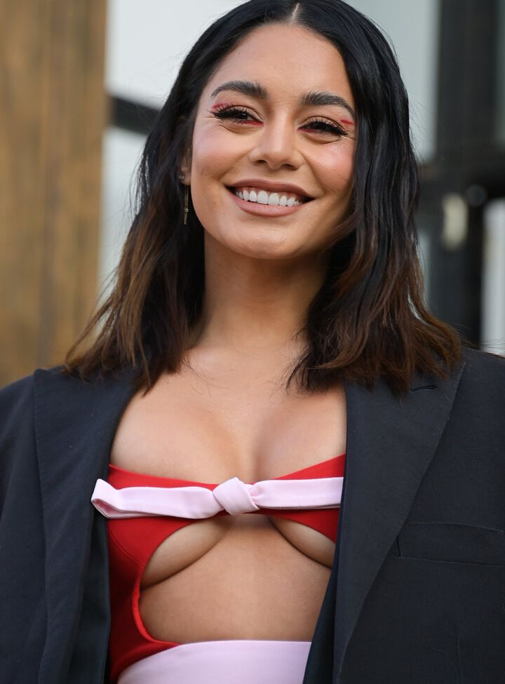 Vanessa Hudgens nude #107765444