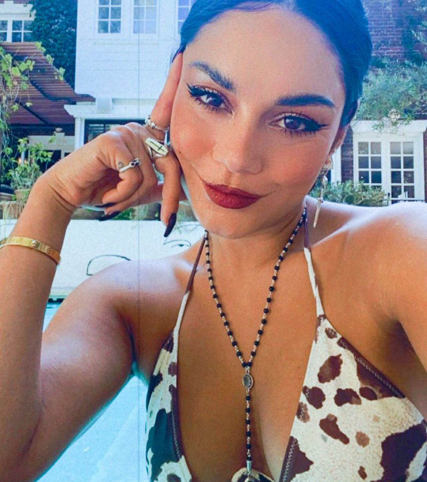 Vanessa Hudgens nude #107765900